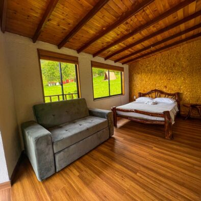 Cama principal y Sofa Cama Cabaña Premium