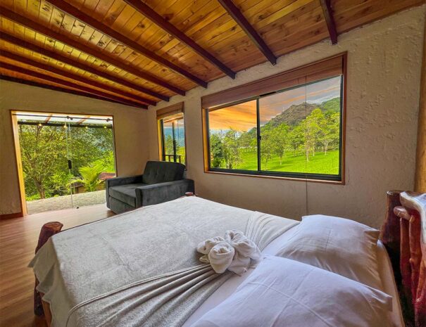 Cama principal y Sofa Cama Cabaña Premium